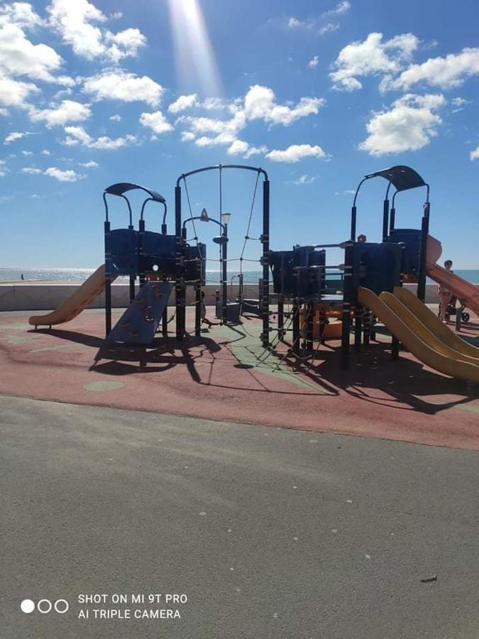 Appartement Entierement Refait A Neuf A 150 M De La Plage Narbonne-Plage Bagian luar foto